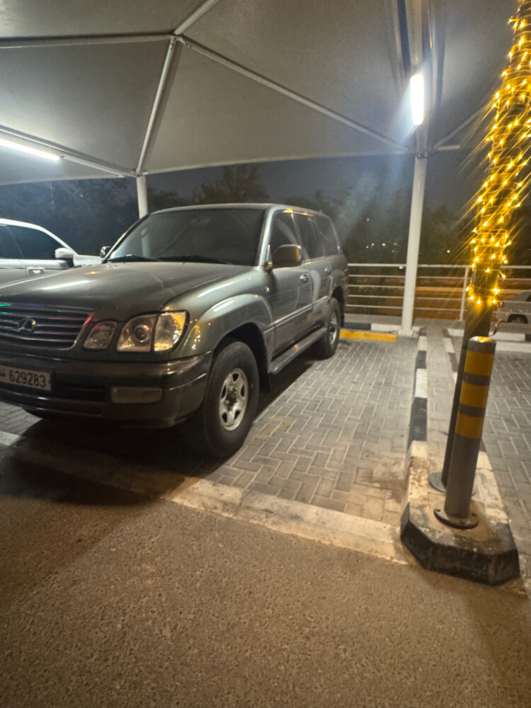 LX479 Land Cruiser - 4