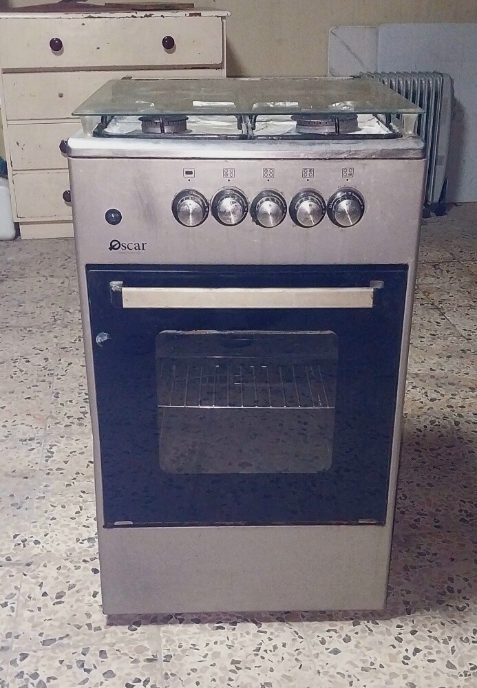 Oscar standing oven with stove - 1
