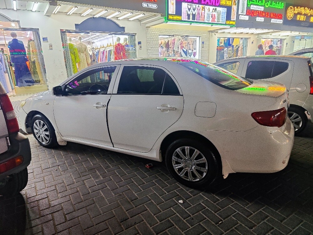 Toyota Corolla 2009 – White - 3