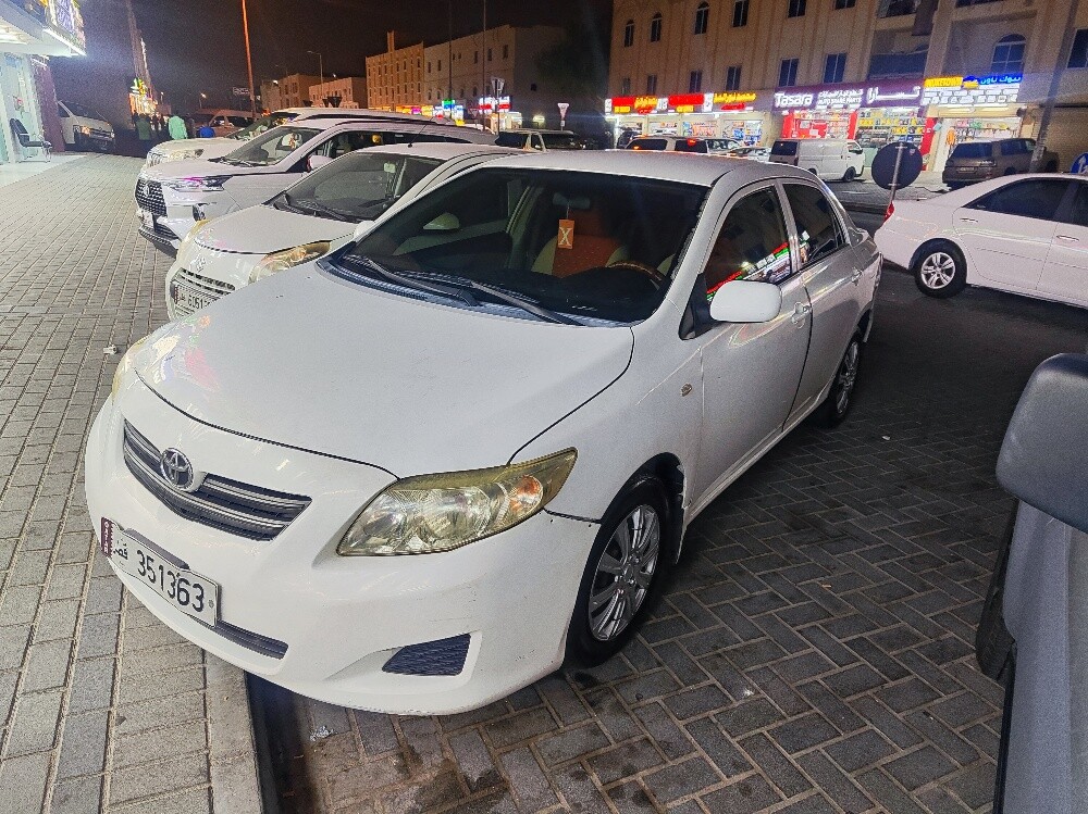 Toyota Corolla 2009 – White - 2