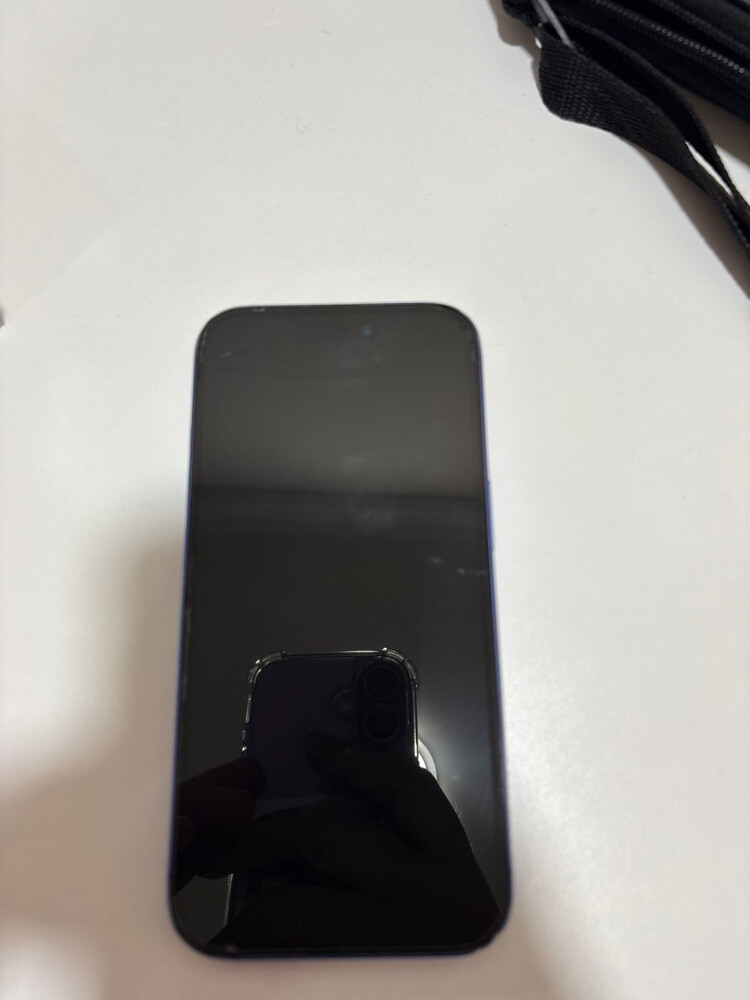 Iphone 16 and apple silicon case  - 3
