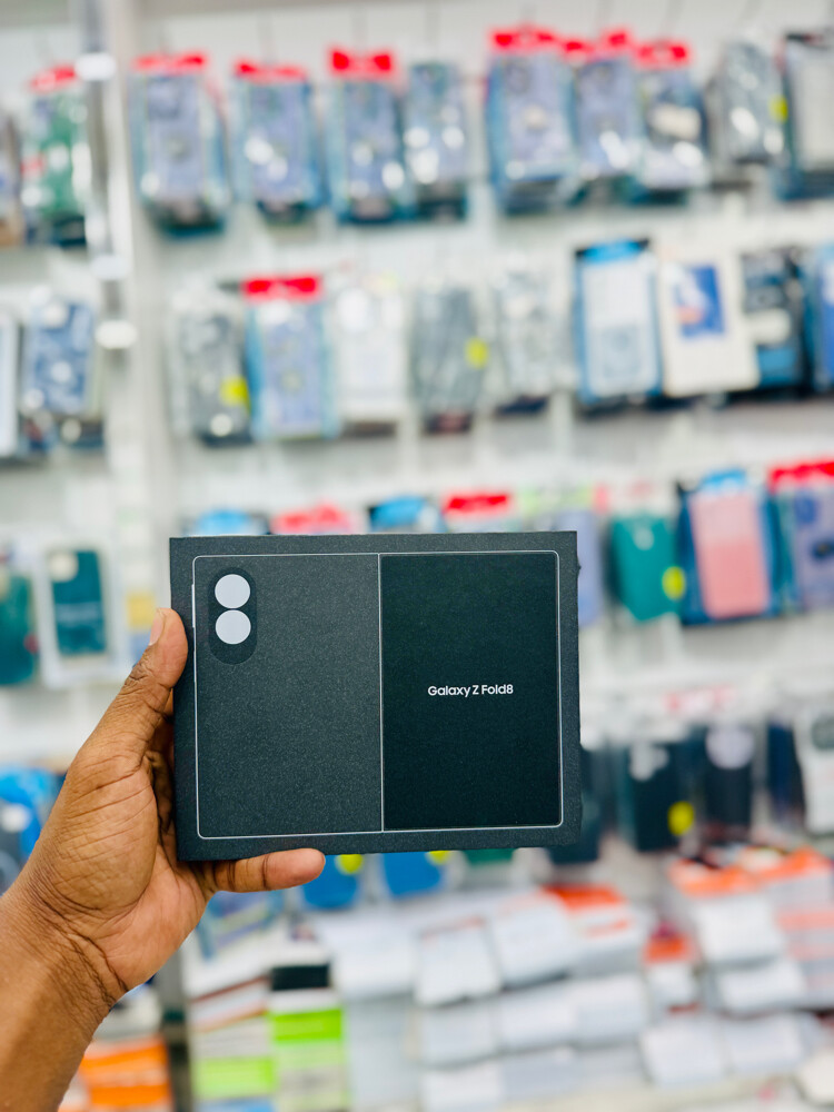 Samsung Galaxy Z Fold 8 - 3