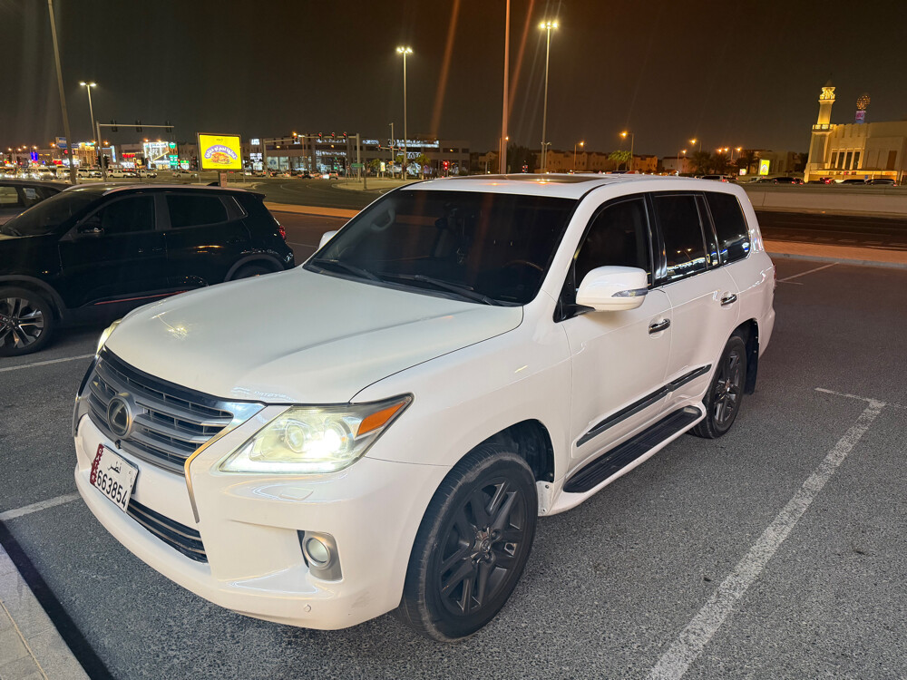 Lexus LX570 2013 - 1
