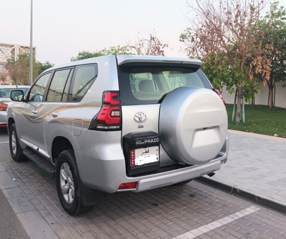 V6 Prado 2022 excellent condition - 11