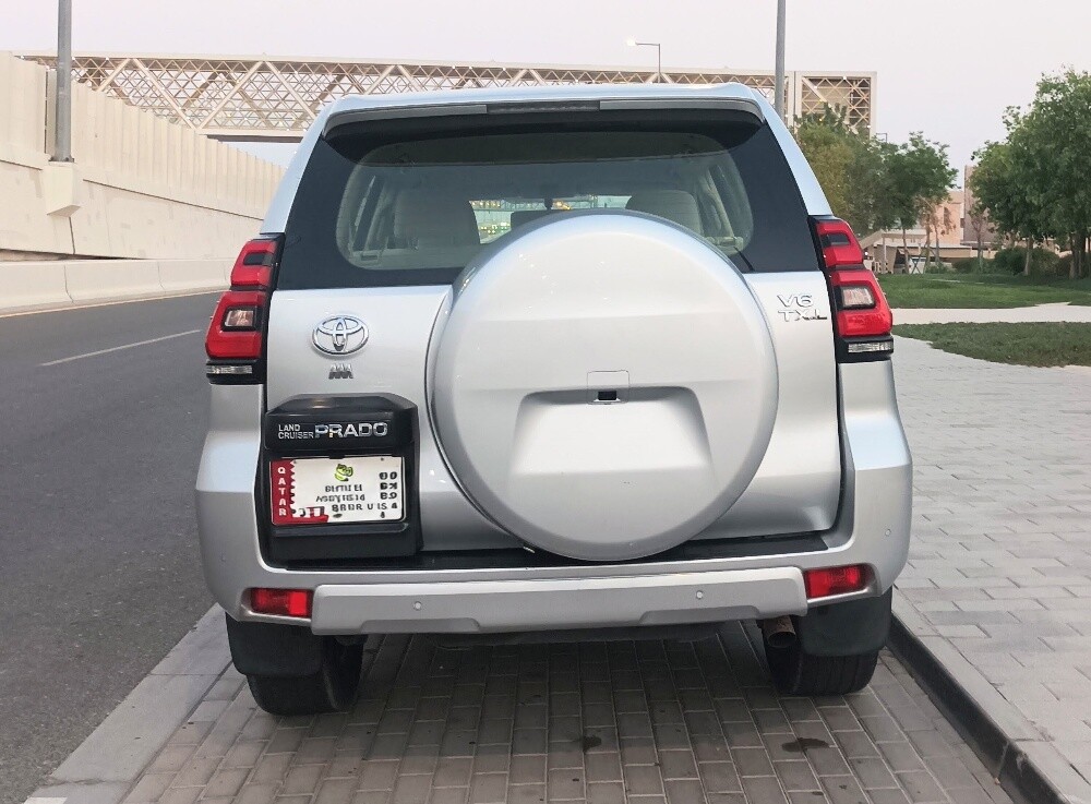 V6 Prado 2022 excellent condition - 3