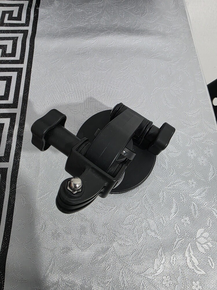 GoPro Suction Cup Mount - 3