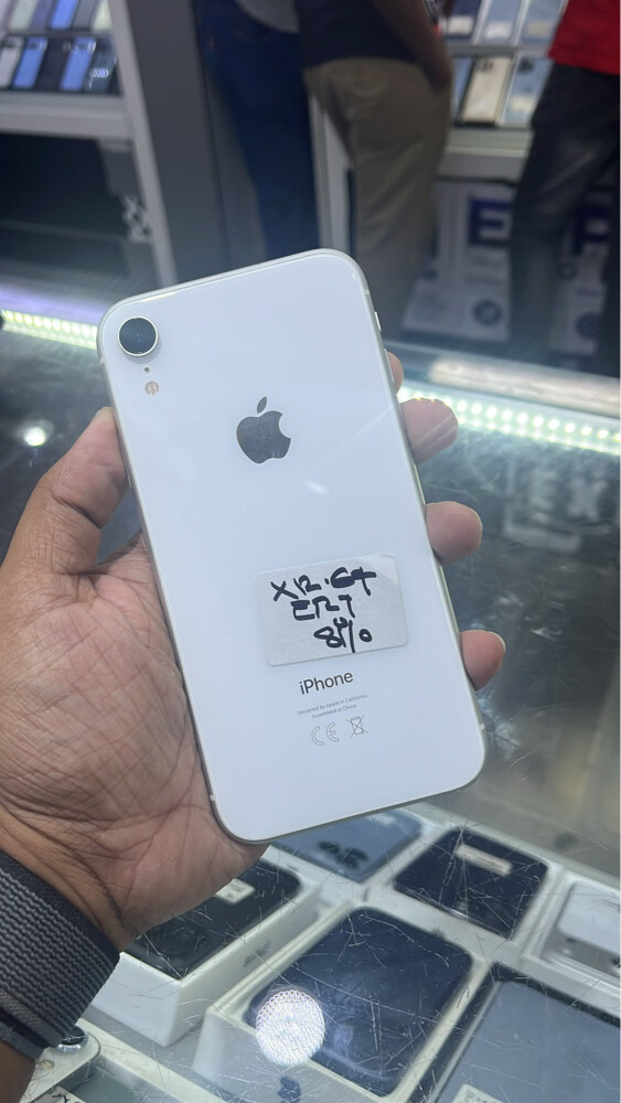 iPhone XR - 3