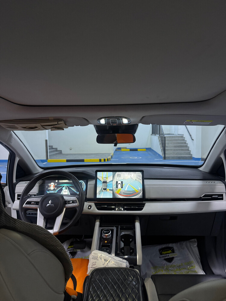 Mitsubishi Airtrek EV - 5