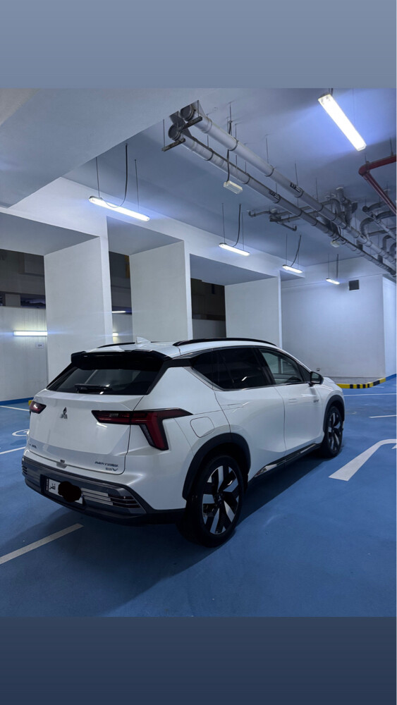 Mitsubishi Airtrek EV - 2