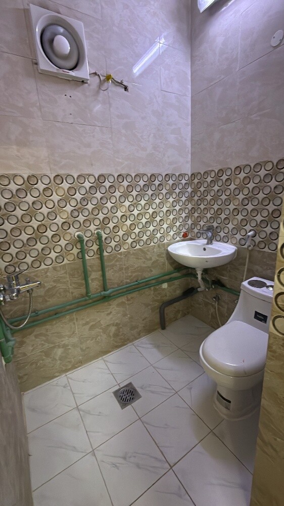 apartmant for rent in al khraytiyat - 4