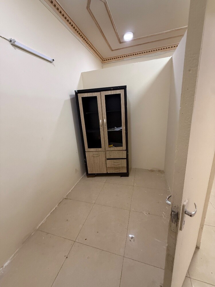 apartmant for rent in al khraytiyat - 3