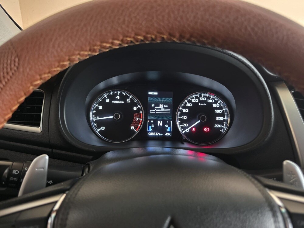 Mitsubishi Montero black edition - 1