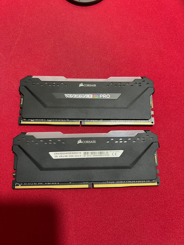 DDR4 32 gb 3200 cl 16 corsair rgb  - 1