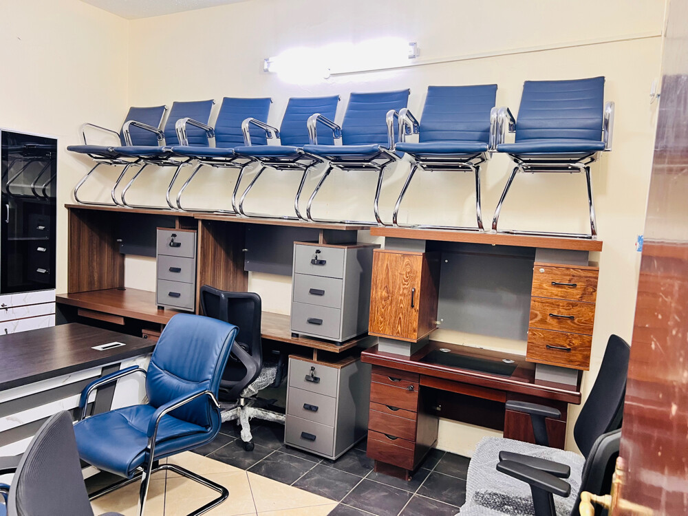 used office furniture selling  - 16