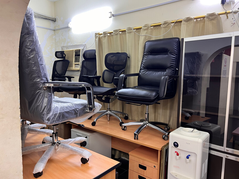 used office furniture selling  - 19