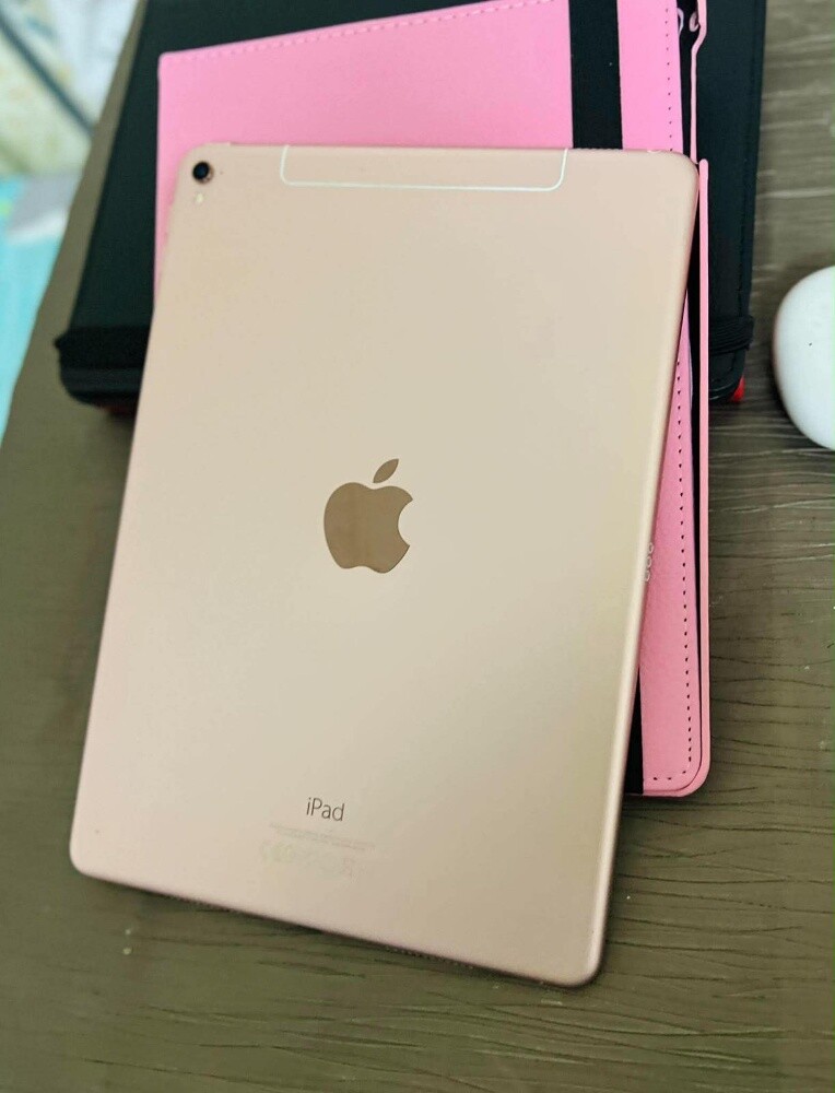 iPad Pro-9.7"/128gb/WiFi+Sim - 4