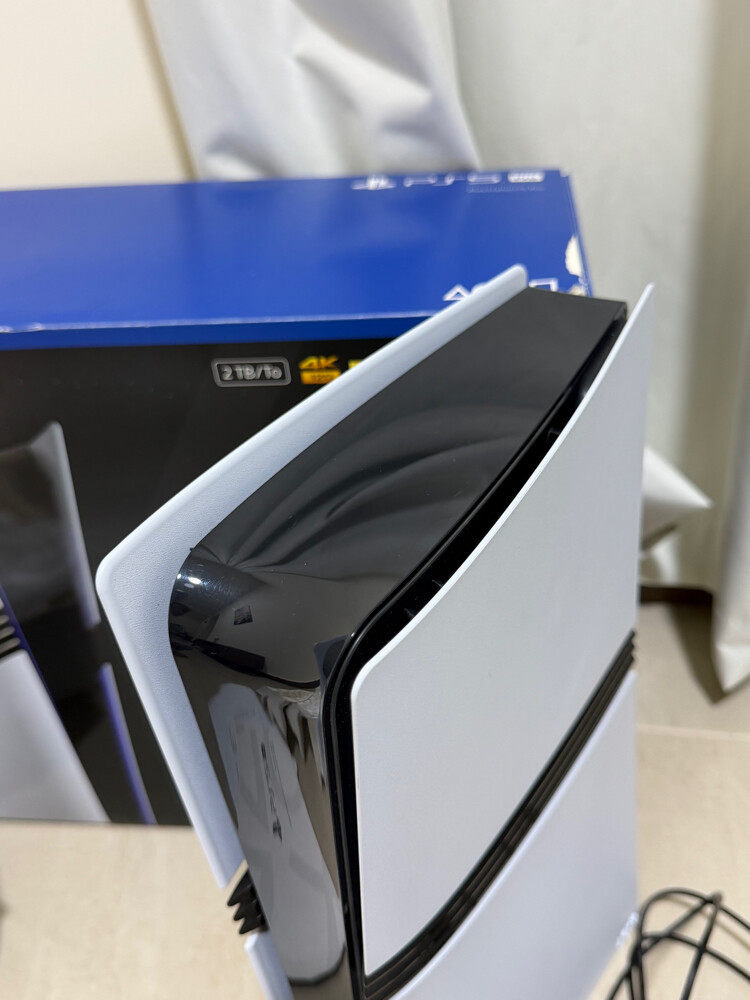 ps5 pro 2TB still new with box  - 6