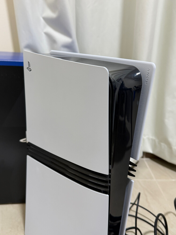 ps5 pro 2TB still new with box  - 4