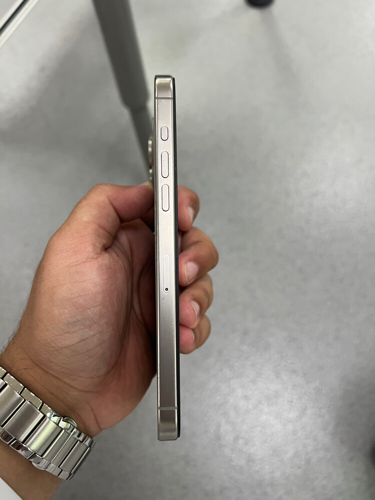 iPhone 15 Pro Max - 2