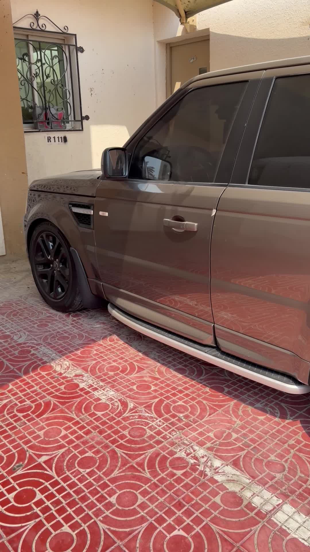 الوصف رنج روفر سبورت سوبر شارج ال - 8