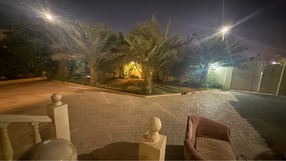 apartmant for rent in al khraytiyat - 1