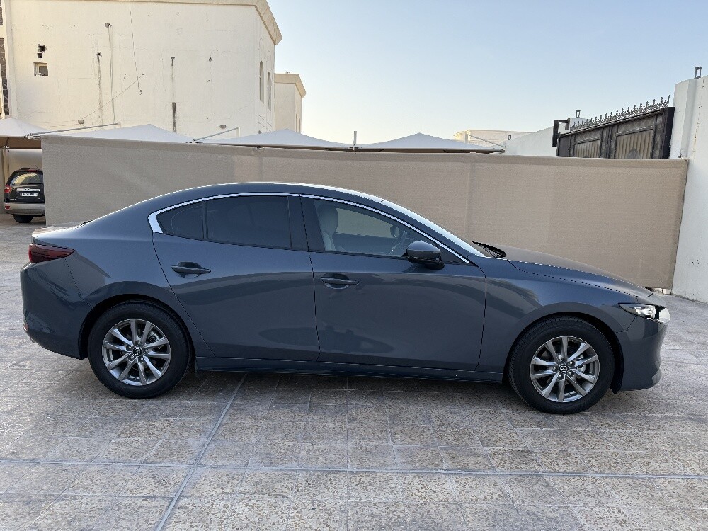 Mazda 3 sedan 2024 only 17k kms - 4