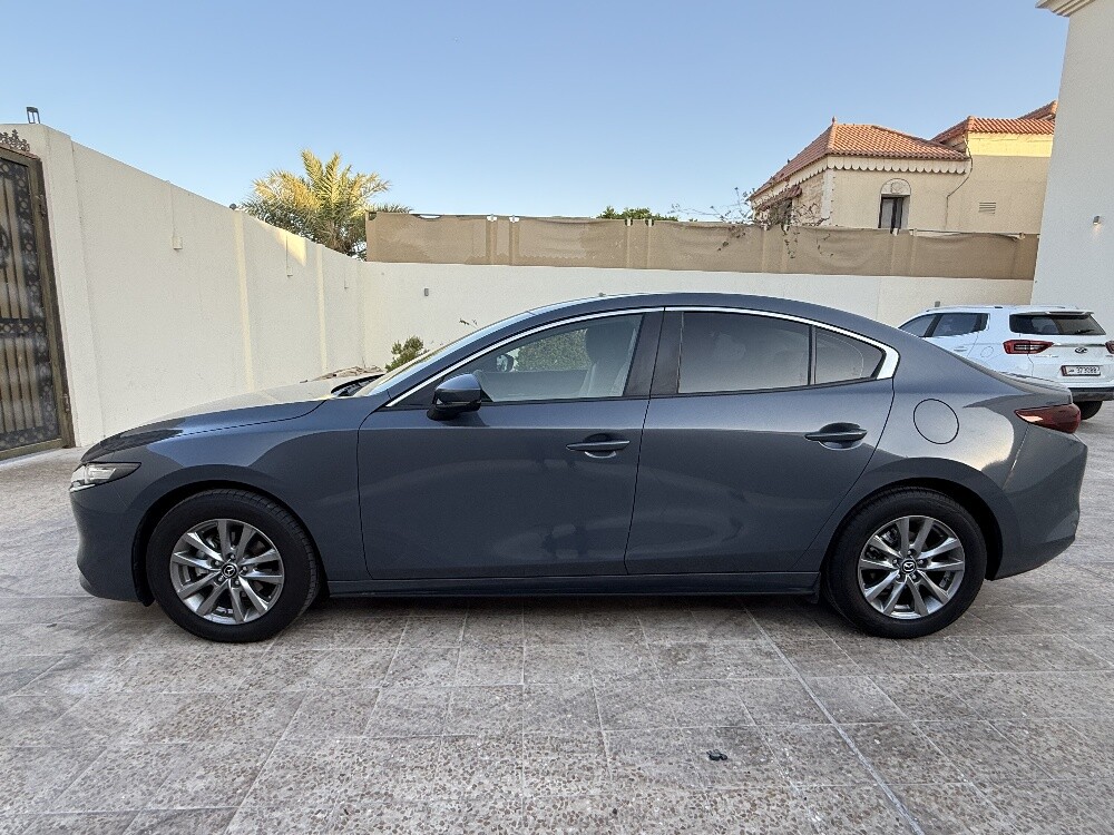 Mazda 3 sedan 2024 only 17k kms - 6