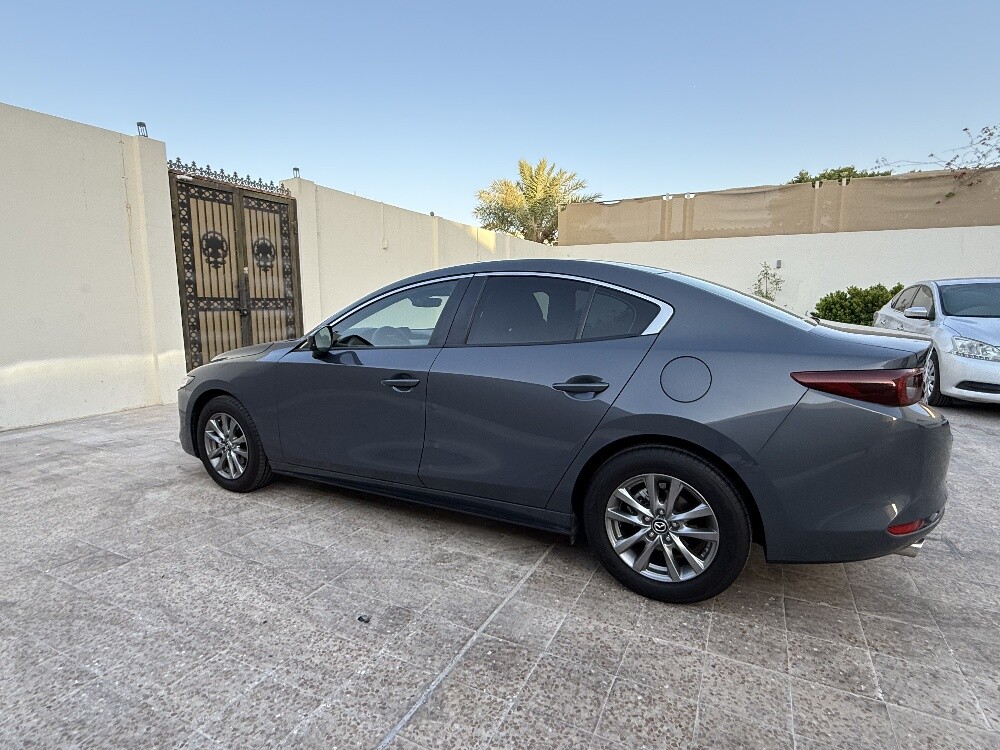 Mazda 3 sedan 2024 only 17k kms - 5
