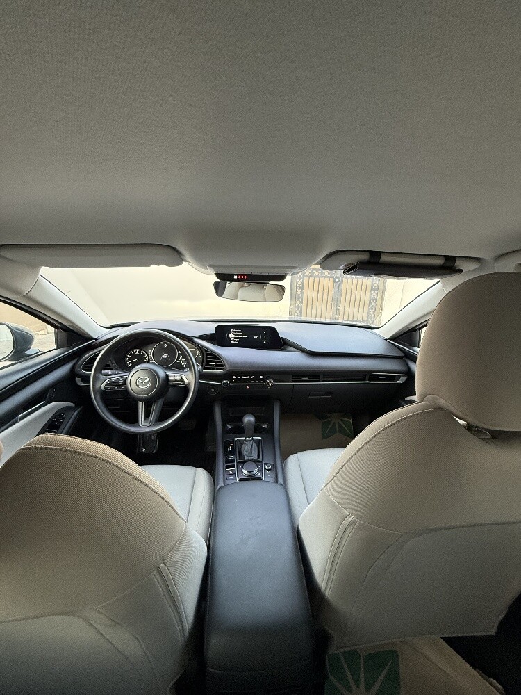 Mazda 3 sedan 2024 only 17k kms - 9