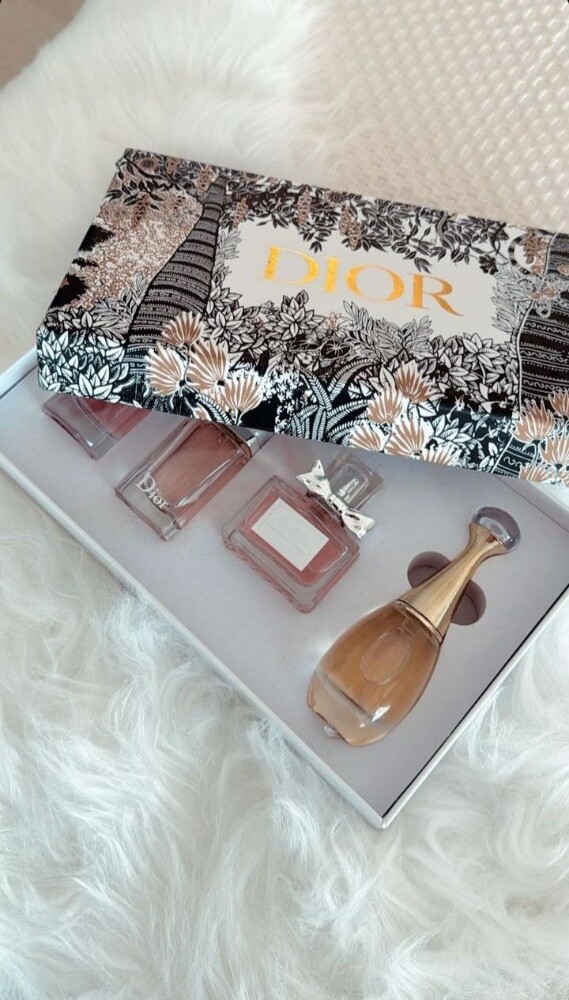عطور نسائية - 1
