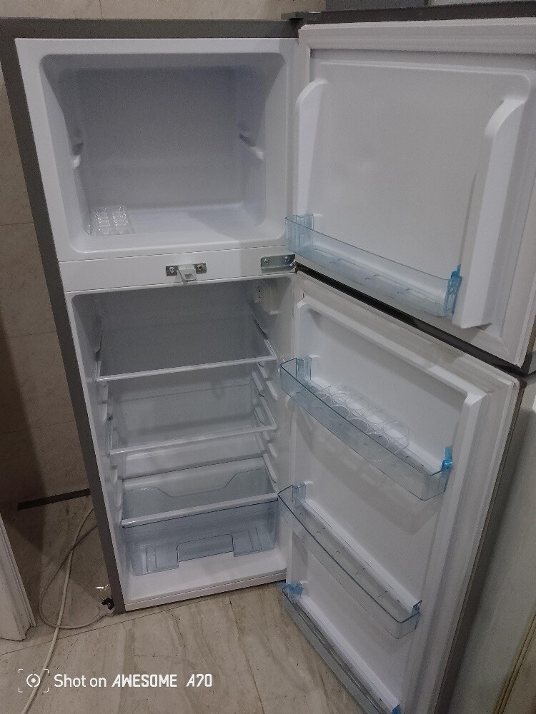 almost new condation fridge for sel - 4