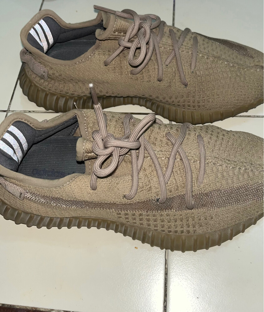yeezy boost earth - 1