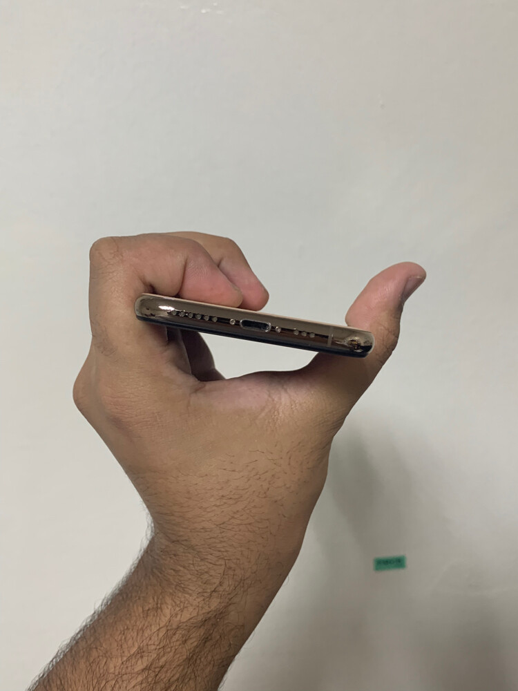 ايفون اكس اس ٦٤جب - 5