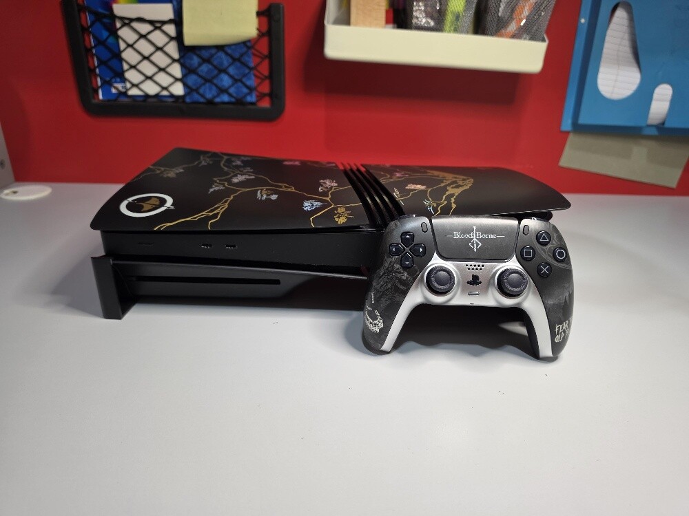 Sony PlayStation 5 Pro (PS5) - 1