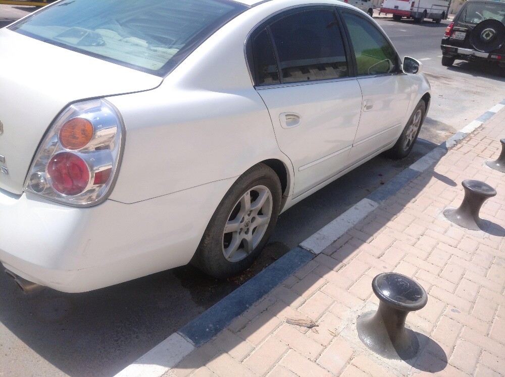 Nissan Altima urgent sale 2006 - 1