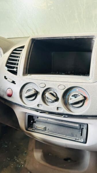 MITSUBISHI L200 2008 - 4