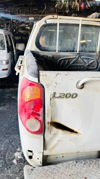 MITSUBISHI L200 2008 - 2