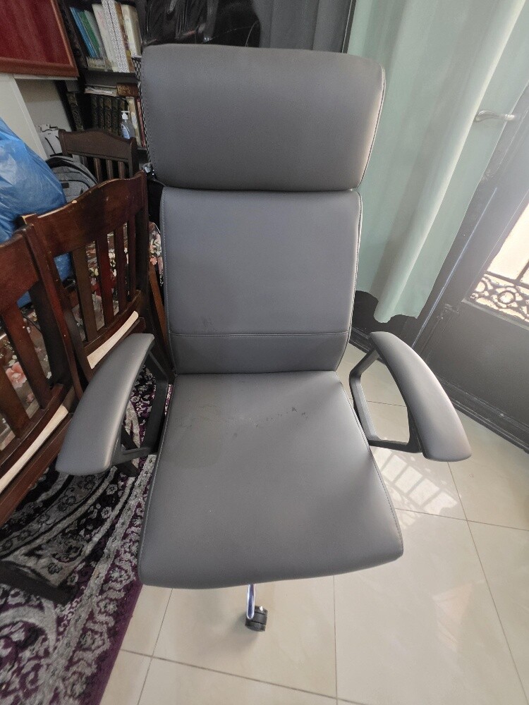New chair from Ansar Gallery - 1