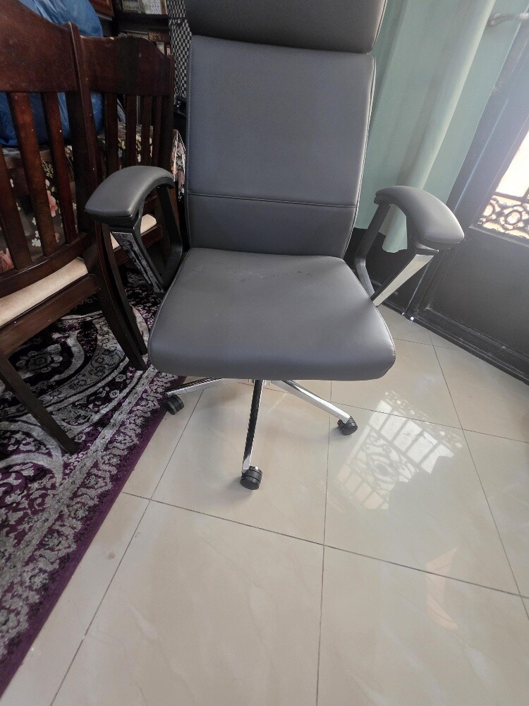 New chair from Ansar Gallery - 3