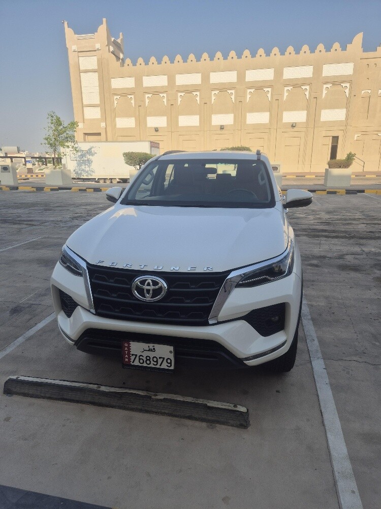 Toyota fortuner 2022 V6 - 1