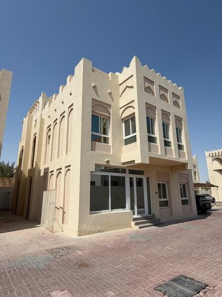 للايجار فيلا مميزة في جزيرة لاقون - 1