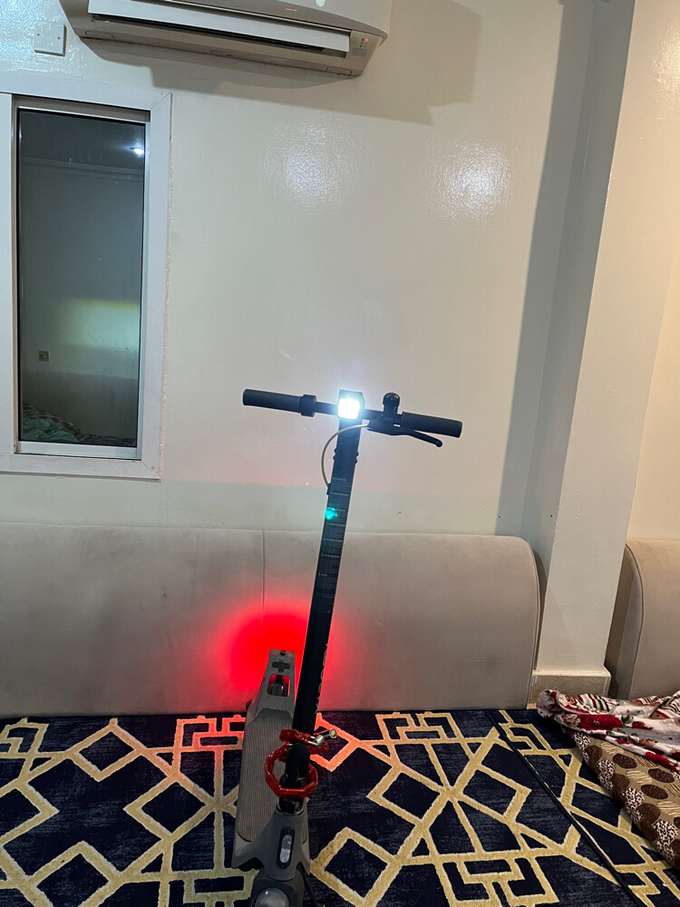 سكوتر كهربائي سرعتو ٢٥مافي اي خراب بدون شاحن حيا الله  - 1