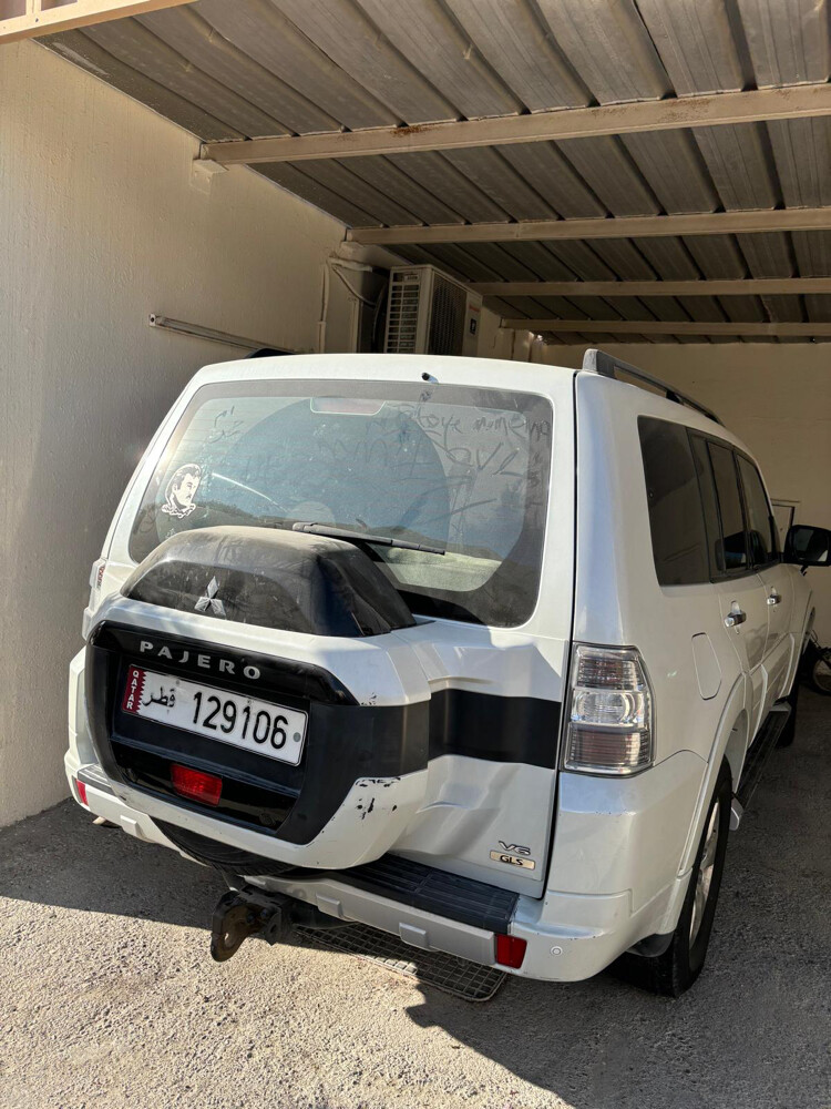 FOR SALE MITSUBISHI PAJERO - 10