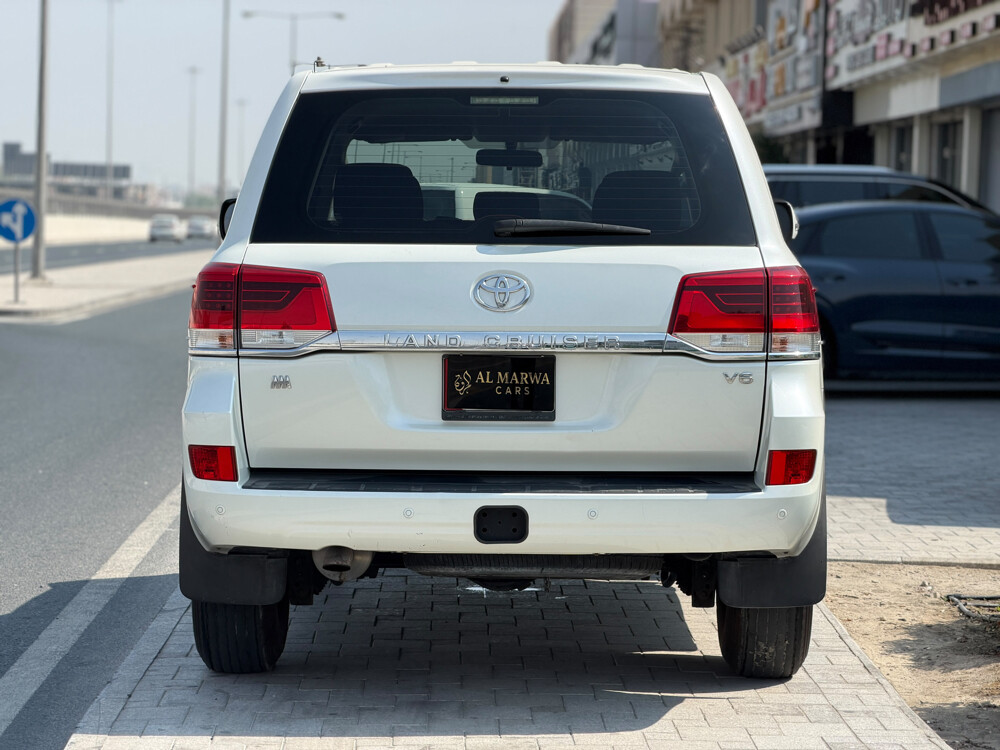 Toyota Land Cruiser GX Model: 2017 - 3