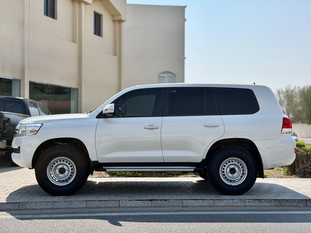 Toyota Land Cruiser GX Model: 2017 - 4