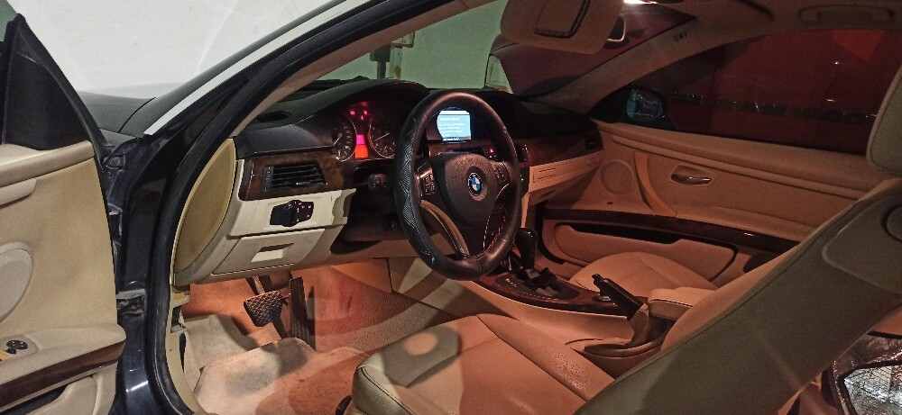 2009 BMW 325i 2-Door Coupe - 7