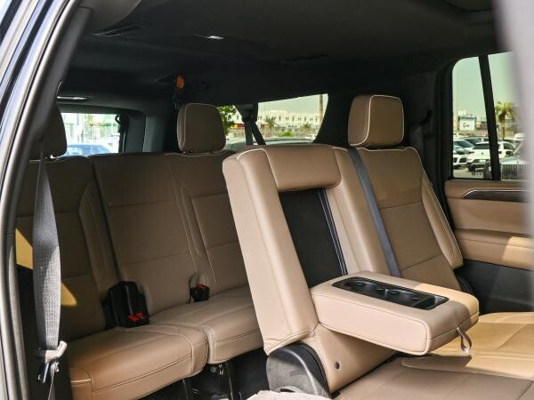 Chevrolet Suburban Premier 2024 - 10