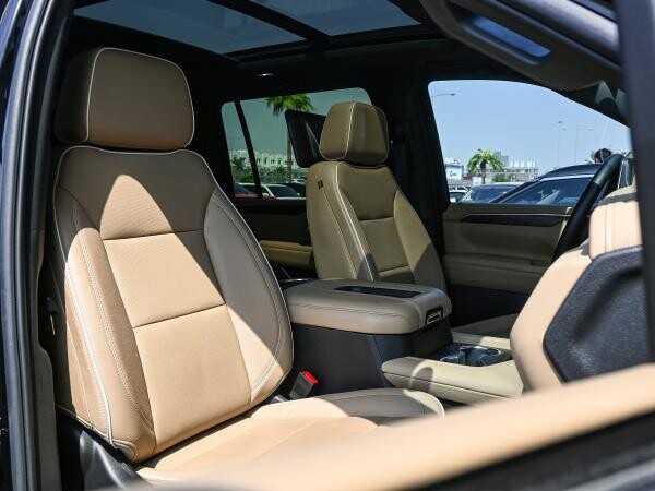 Chevrolet Suburban Premier 2024 - 4