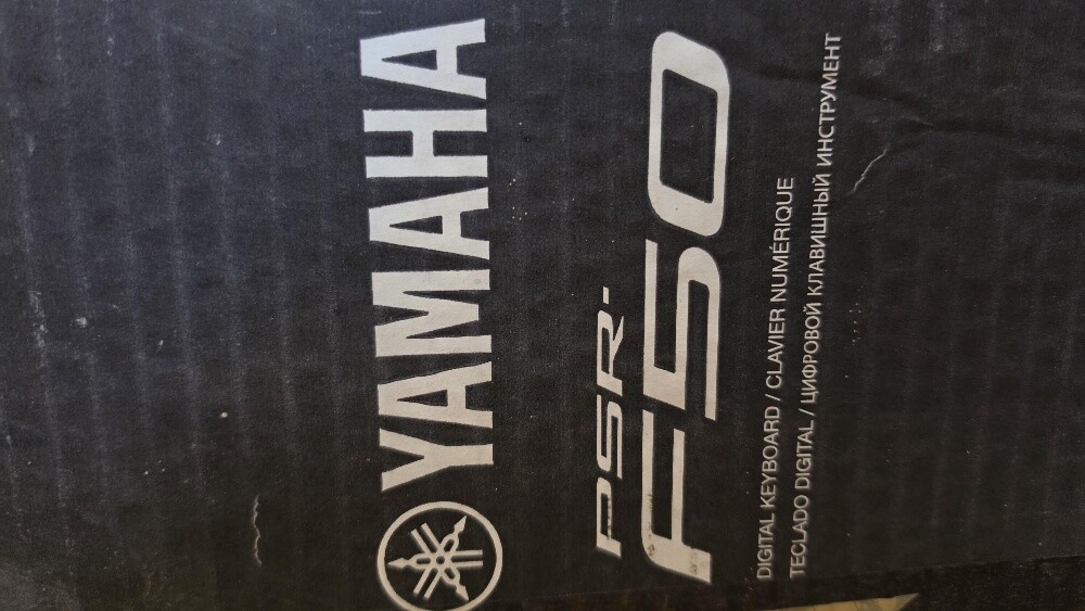 Yamaha PSR F50 - 2
