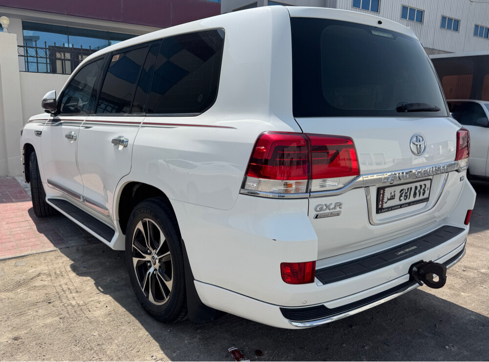 Toyota Land Cruiser GXR  - 2